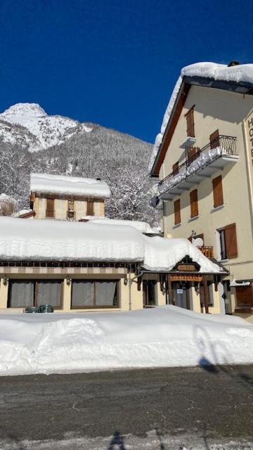 Hotel Restaurant De La Poste Saint-Colomban-des-Villards المظهر الخارجي الصورة